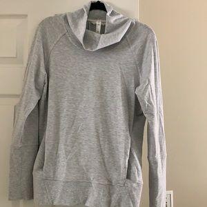 Gray lulu pullover sweatshirt